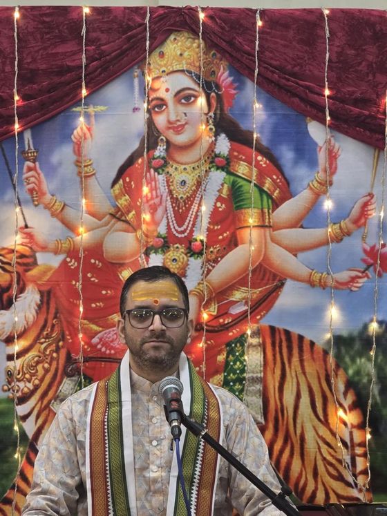 Purohit leading a temple ceremony